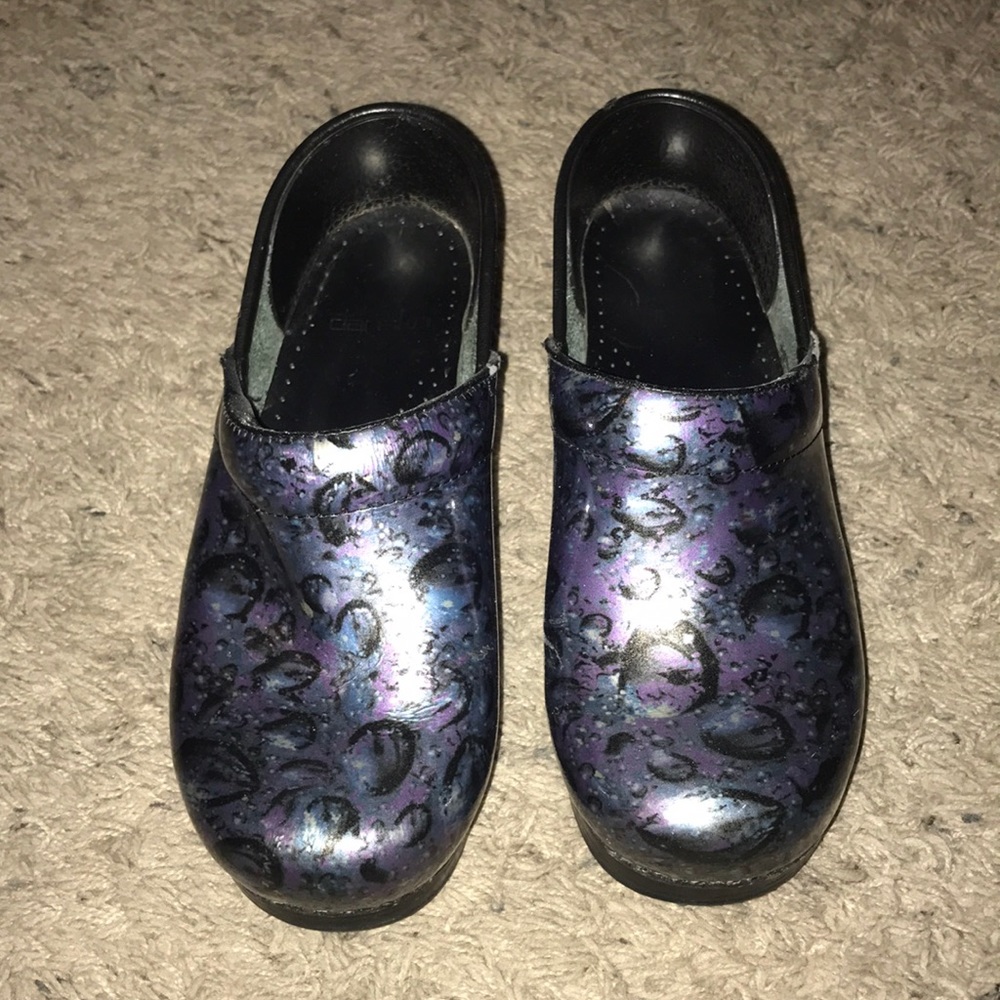 Dansko size 36.